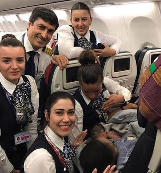 Une femme accouche pendant un vol de Turkish Airlines