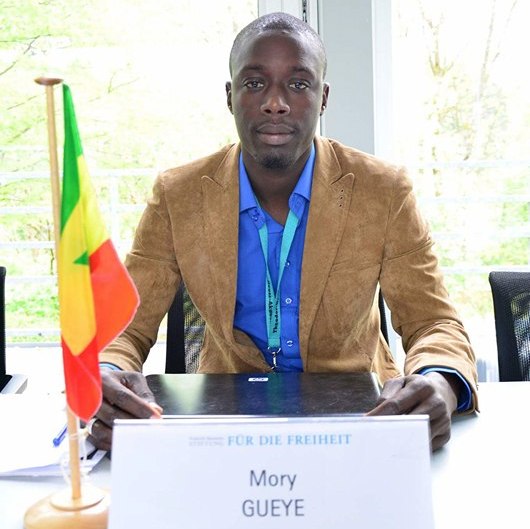 Mory Guèye, Rewmiste : «A la personne de Mame Mbaye Niang, une masturbation cérébrale s’impose»