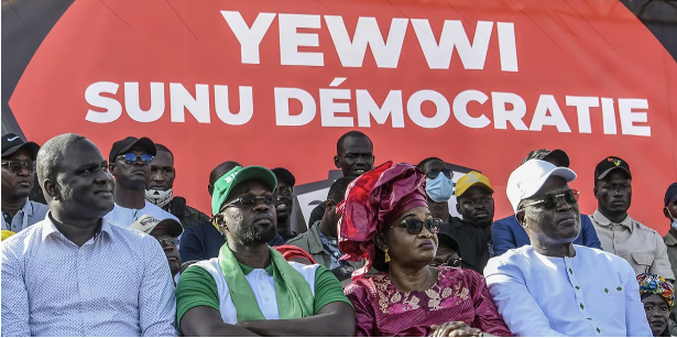 Yewwi Askan Wi lance le combat pour le maintien de la présidentielle